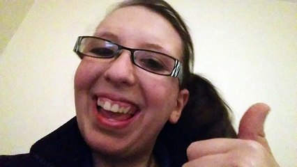 Yawning girl eats crisps asmr