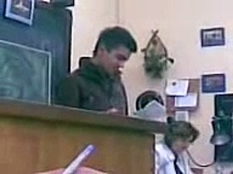 Prezentacja Adama na polski xD hahaha^^