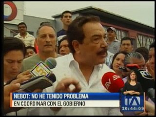 Nebot coordina entrega de ayuda humanitaria a Manabí