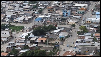 Adoptarán "medidas excepcionales" en busca de fondos para reconstruir Ecuador-