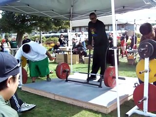 B FRANKLINS DEADLIFT  BULL COMPETITION ALKI BEACH 2ND PULL