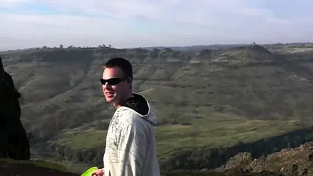 Disc golf throw