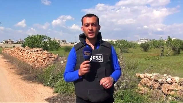 Попадание снарядом прямо в сирийского журналиста во время эфира