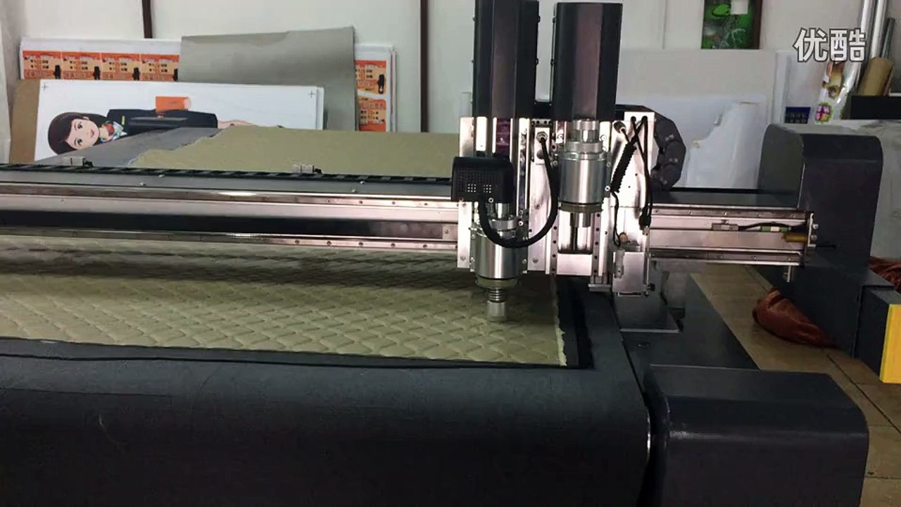 aokecut@163.com automatic conveyor car foot pad door mat cutting machine