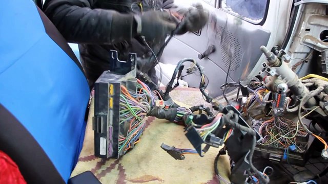 Как заменить самому проводку на микроавтобус Ford Transit
