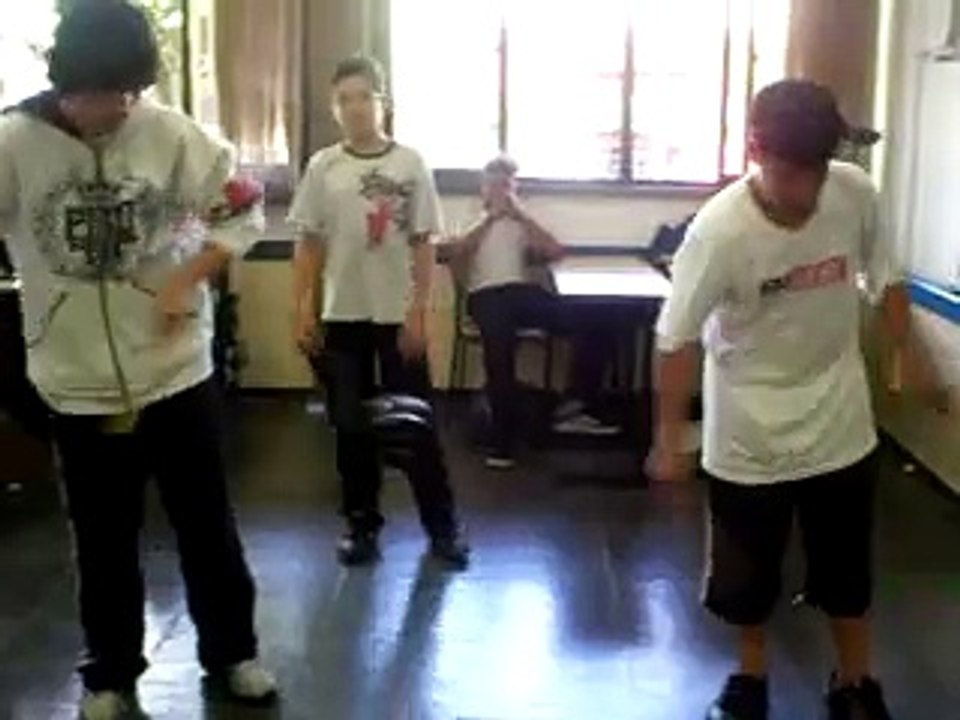 Diabolo João e Nicolas...SESI -       parte2