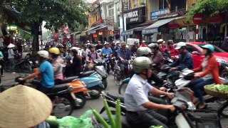 Traffico nell'Old Quarter di Hanoi