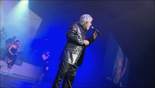 Prends ta valise Et va là-haut sur la montagne On t'attend