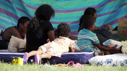 Equateur-séismes:dans un refuge avec les survivants