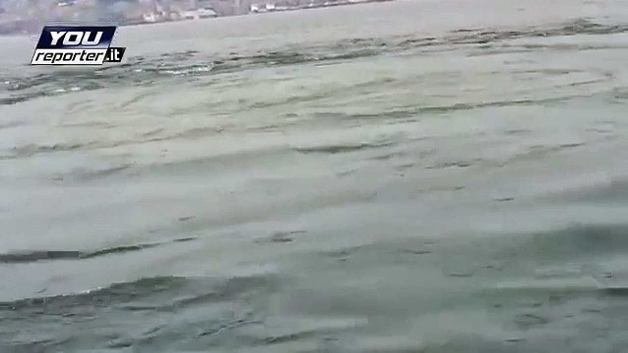 Attività sospetta sotto i mari di Napoli