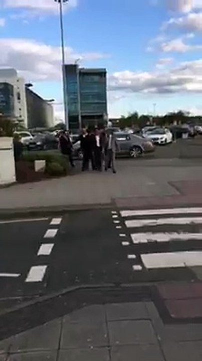 Public Chanting Legend legend Aftet saw Imran khan on The Road