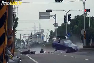 Even if it's green also want to note that there is no red light people