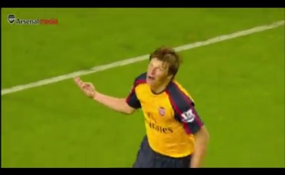 Arshavin (Arsenal) scores four against Liverpool (2009)
