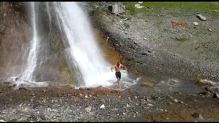 Hakkarili Dağcılardan Kaya Tırmanışı