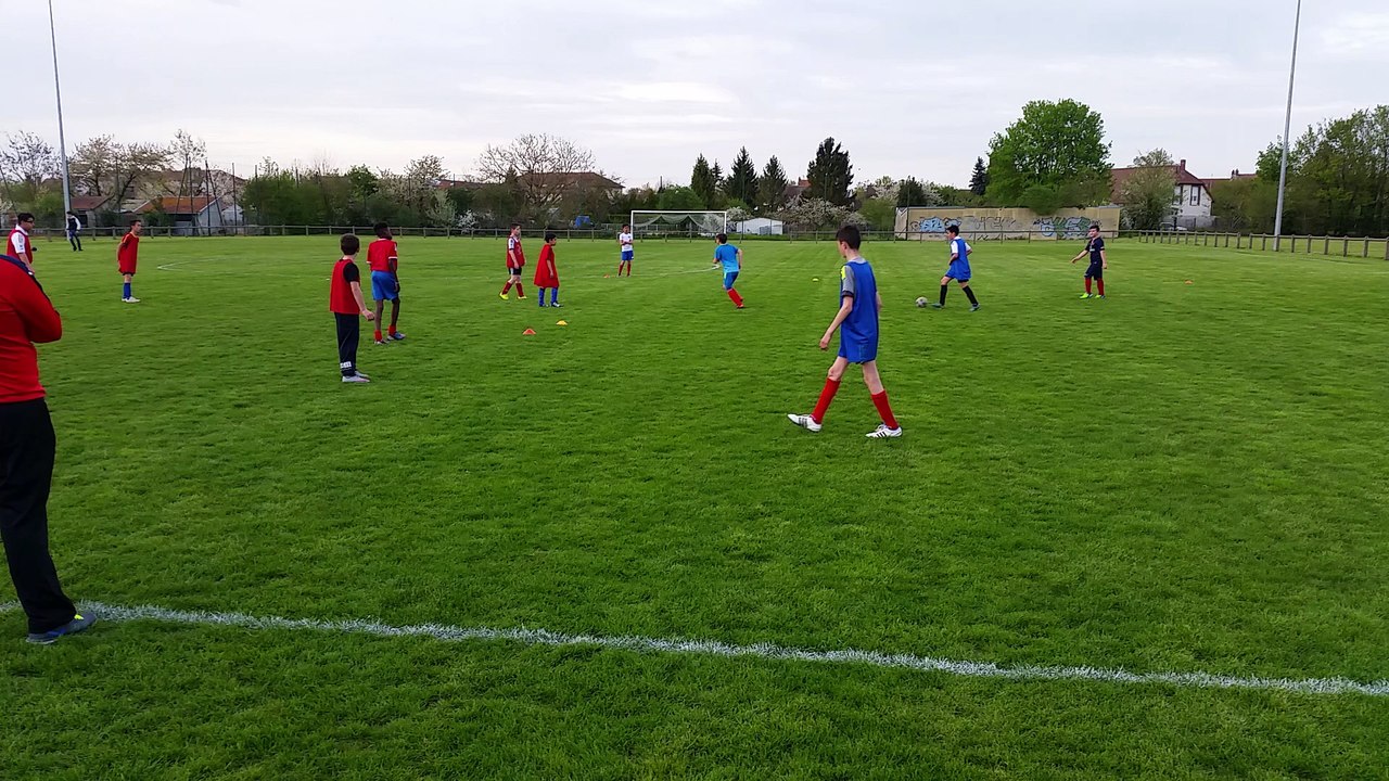 Entraînement  du 21 avril u13 avec luis duarte portugais  de romilly sur seine