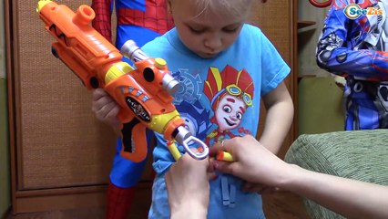 Spiderman. Человек Паук против Трансформера Оптимуса Прайм и Ярославы. Видео для детей