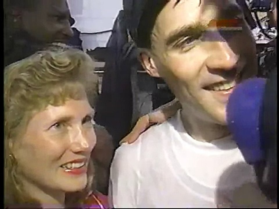 Chicago Bulls 1991 Championship Post Game Celebration + Bonus footages!