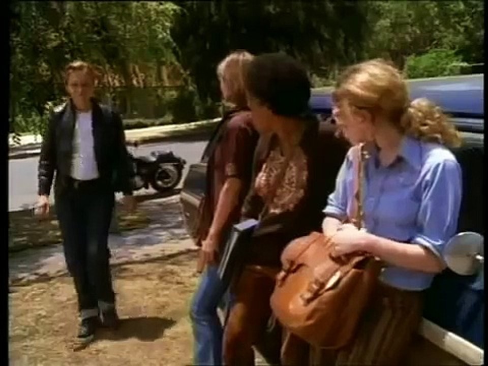 Mujer Contra Mujer (Trailer)