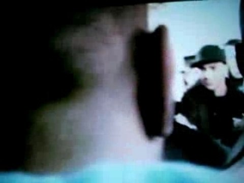 BOOBA defonce un mec sur le tournage du clip de la fouine