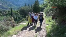 Muğla-5 Milyon Yavru Sazan Türkiye Sularına Bırakılacak