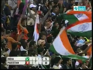 Pakistani and Indian Bowlers Funny Competition