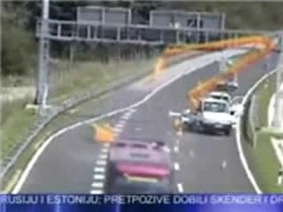 Nacelle percutee par un bus