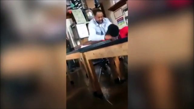 Ne pas embêter ce professeur... Il te mettra KO direct