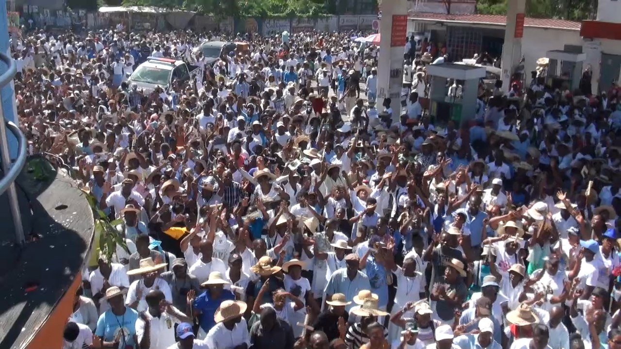Un spectaculaire chemin de Croix en Haïti