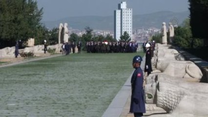 Anayasa Mahkemesi Üyeleri Anıtkabir'i Ziyaret Etti