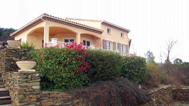 ALES 30100 - VENTE VILLA avec Vue panoramique sur les Cévennes - 152 m² - Terrain 6000 m²