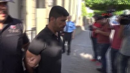 Adana'da Işid'e Eleman Kazandıran Suriyeli 2 Kardeş Tutuklandı