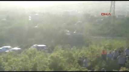 Hatay - Tellere Takılan Paraşütçüyü Kurtarma Helikopterinin Rüzgarı Düşürdü