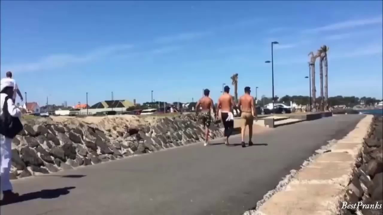 Public Bomb Scare Prank! Funny Videos of Aprill 2016 - Try Not To Laugh Challenge