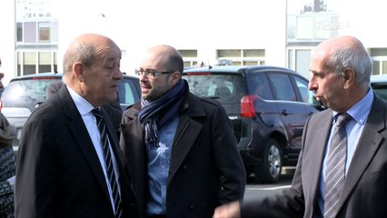 Lanester (56). Jean-Yves Le Drian défend le pacte Défense PME
