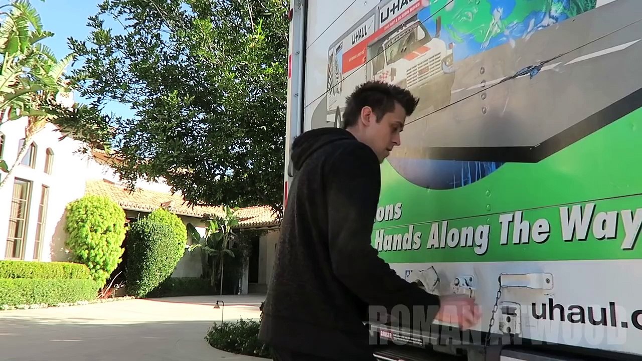 LeBuzz: Il Vous Reste du Papier Toilette Svp?