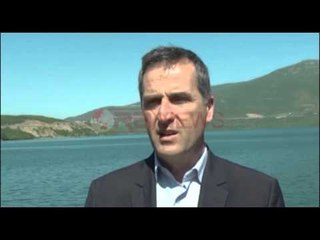 Liqenit të Fierzës i hiqen 2600 thasë me mbetje- Ora News