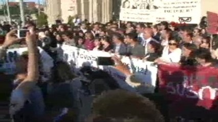 Akademisyenlere Tahliye Kararı Sonrası Adliye Önünde Açıklamalar