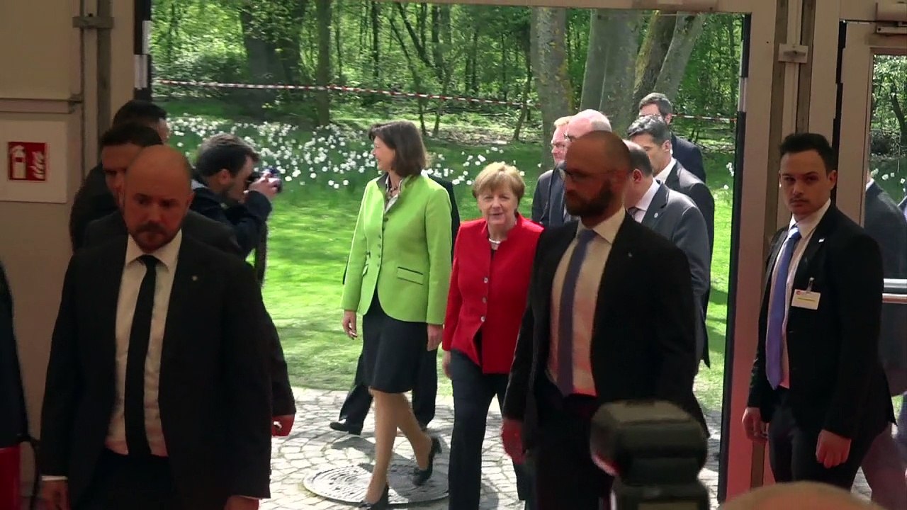 Wohlsein! merkel feiert 500 jahre reinheitsgebot