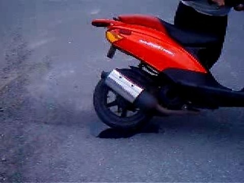 show de boucane scooter derbi atlantis