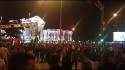 PROTESTUESIT PARA QEVERISË