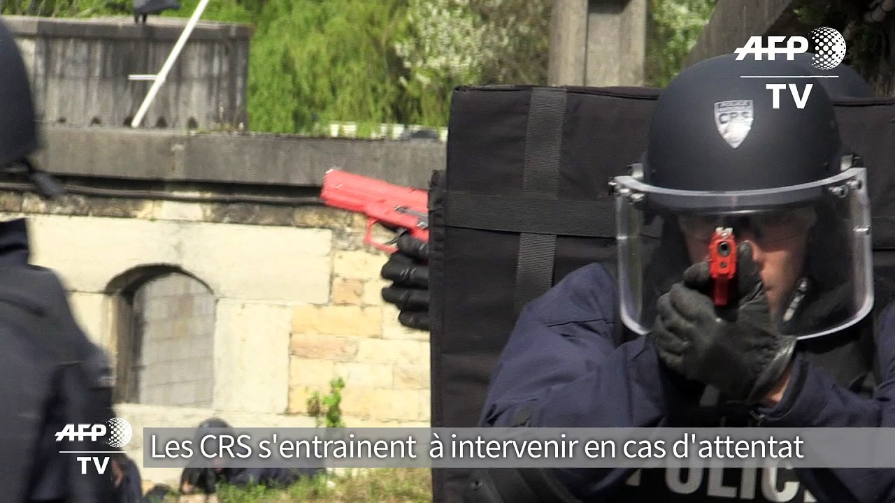 Les CRS se préparent au pire, aux tueries de masse