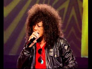 HIGHLIGHTS - EPISODE 9 - Indonesian Idol 2012 EP09 YODA Menghujam Jantungku