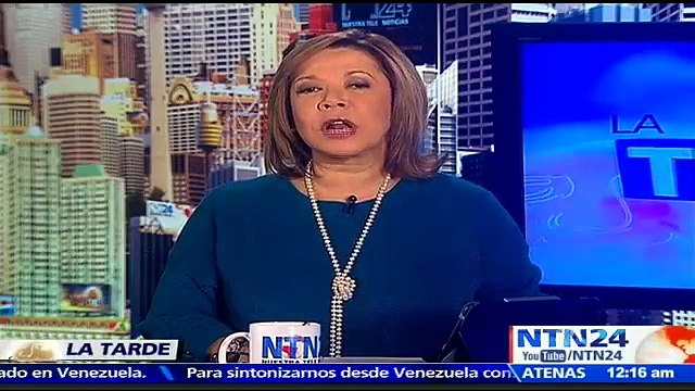 Habitantes de Jaramijó, Ecuador intentan rescatar sus pertenencias de las casas afectadas por el terremoto