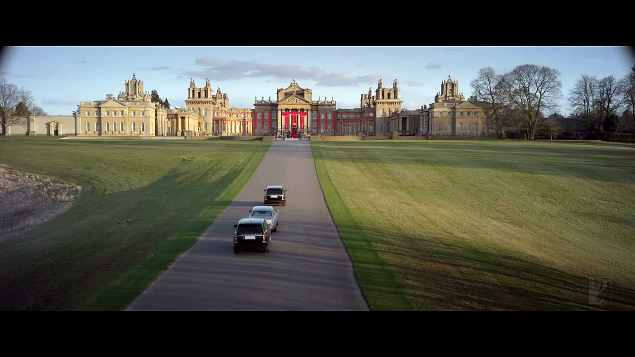 “Sanki Hai Woh” - FAN Dialogue Promo - Shah Rukh Khan - In Cinemas Now