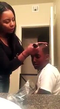 اس لڑکی نے جب اپنے بیٹے کو سگرٹ نوشی کرتے پکڑا تو ایسی سزا دی کے وہ بھی کیا یاد کرے گا