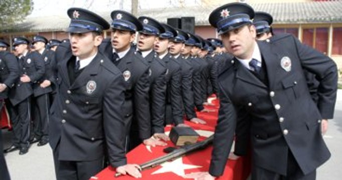 Emniyet Genel Müdürlüğü 2 Bin 500 Memur Alımı Yapacak