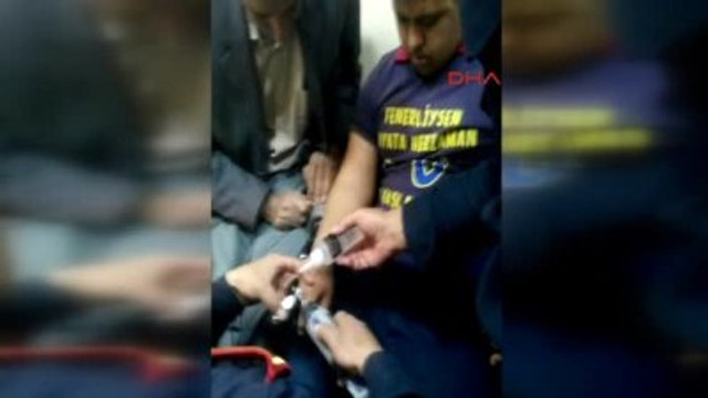 Şanlıurfa Down Sendromlu Çocuğun Parmağına Sıkışan Yüzüğü İtfaiye Çıkardı