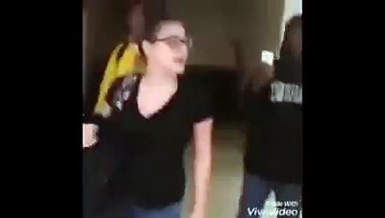 Comment stopper une bagarre de filles ?