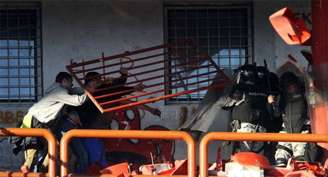 Riots on 151. Serbian eternal derby