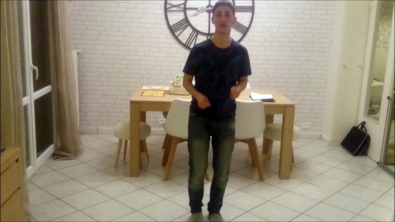 Flash mob anniv Alice 2